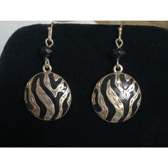 Kenneth Cole KC Jewelry Necklace Disc Pendant & Earrings Black Tiger Animal Prnt - Picture 3 of 12